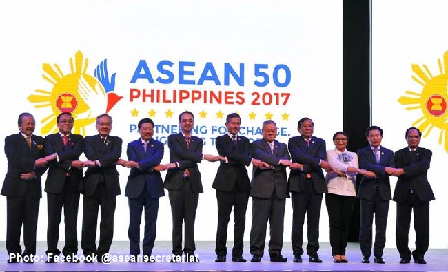 ASEAN Defense Ministers Agree to Step up Counter-Terrorism Measures 